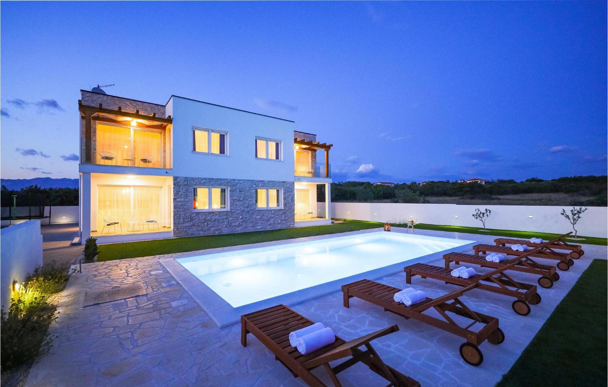 Stunning Home In Vrsi With Kitchen Exterior photo